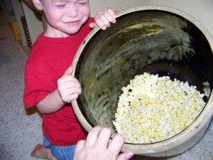 popcorn_in_crock1